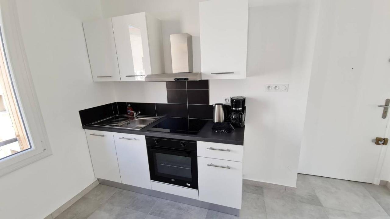 Maxbnb - T2 Balcon 50M2 - Climatise - Ouest - Tulon Zewnętrze zdjęcie