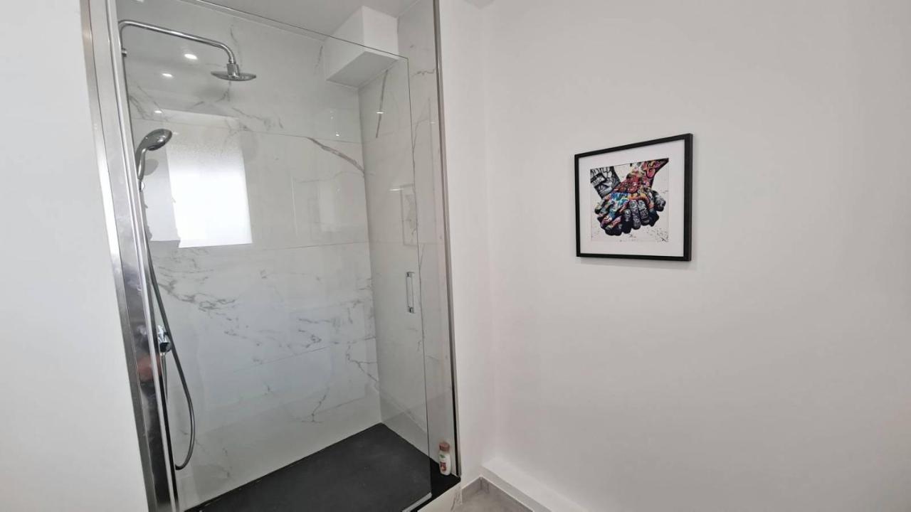 Maxbnb - T2 Balcon 50M2 - Climatise - Ouest - Tulon Zewnętrze zdjęcie