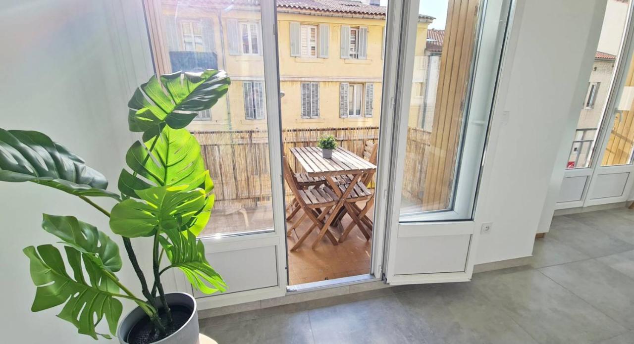 Maxbnb - T2 Balcon 50M2 - Climatise - Ouest - Tulon Zewnętrze zdjęcie