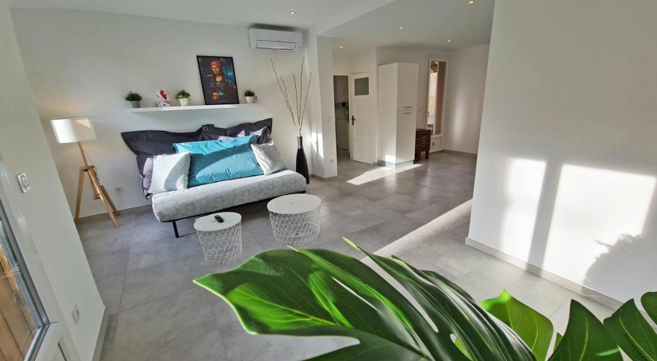 Maxbnb - T2 Balcon 50M2 - Climatise - Ouest - Tulon Zewnętrze zdjęcie